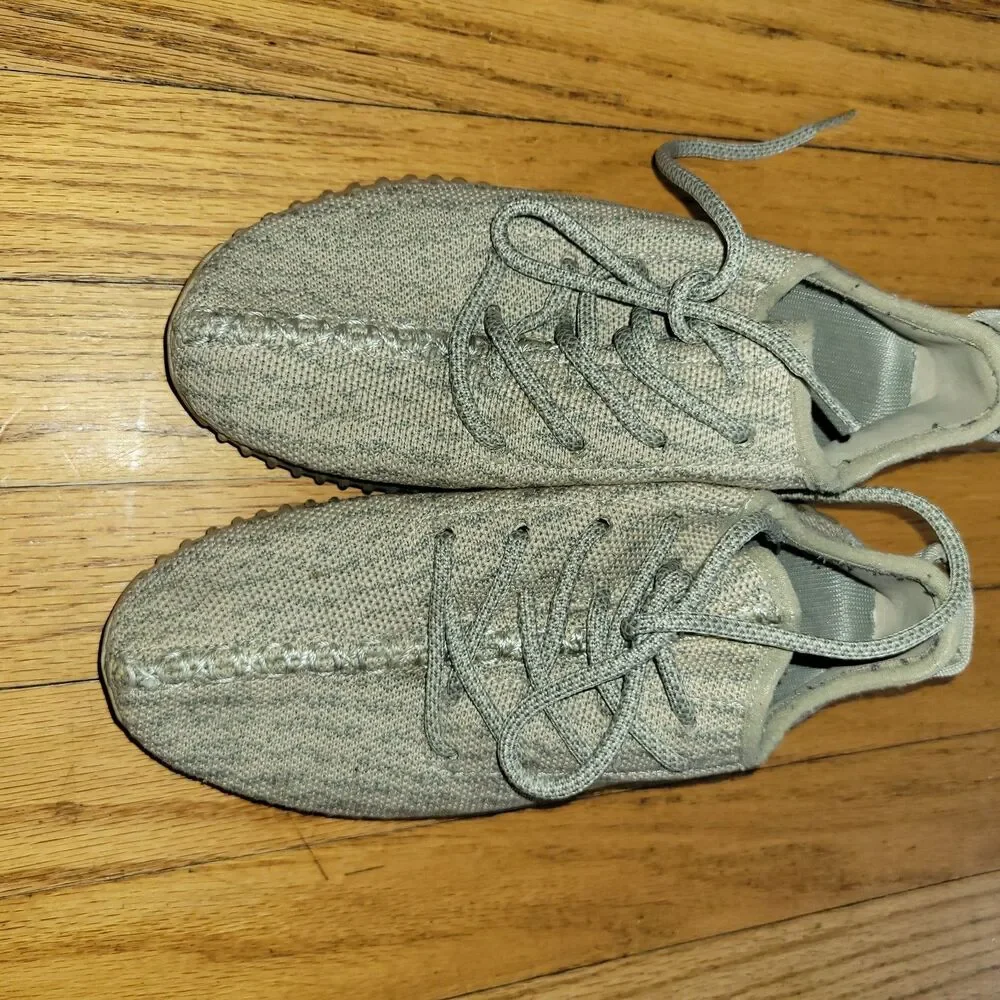 Adidas Mens Yeezy Boost 350 V2 Sneaker Shoes Gray Low Top Lace Up 6M US